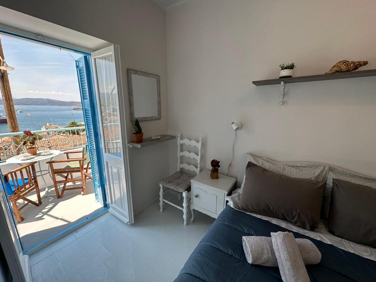 Brinia Cosy Apartment Poros Town Exterior photo